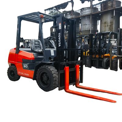 3T Дизельный вилочный погрузчик Toyota 7F30 8F30 для ферм Использованный ToyotaFDZN30 в хорошем состоянии