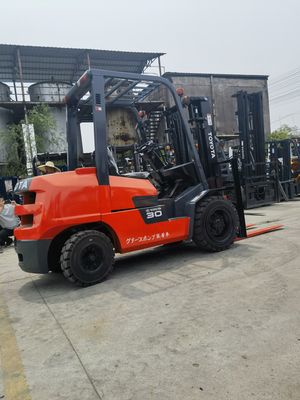 3T Дизельный вилочный погрузчик Toyota 7F30 8F30 для ферм Использованный ToyotaFDZN30 в хорошем состоянии