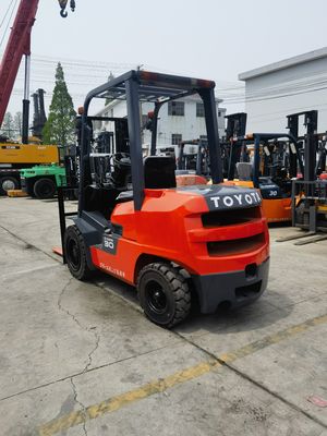 3T Дизельный вилочный погрузчик Toyota 7F30 8F30 для ферм Использованный ToyotaFDZN30 в хорошем состоянии