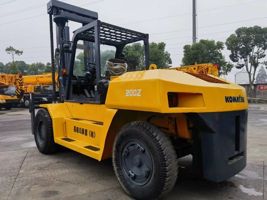 Komatsu 100% Япония Оригинальный FD200 20-тонный подержанный вилочный погрузчик с шириной вилки 550 мм