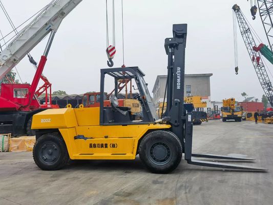 Komatsu 100% Япония Оригинальный FD200 20-тонный подержанный вилочный погрузчик с шириной вилки 550 мм