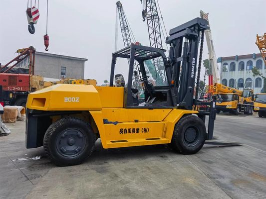 Komatsu 100% Япония Оригинальный FD200 20-тонный подержанный вилочный погрузчик с шириной вилки 550 мм