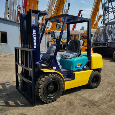 90% KOMATSU FD30 вилочный погрузчик ручной источник питания в Longhua с FD40 FD50 FD70