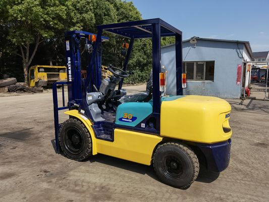 90% KOMATSU FD30 вилочный погрузчик ручной источник питания в Longhua с FD40 FD50 FD70