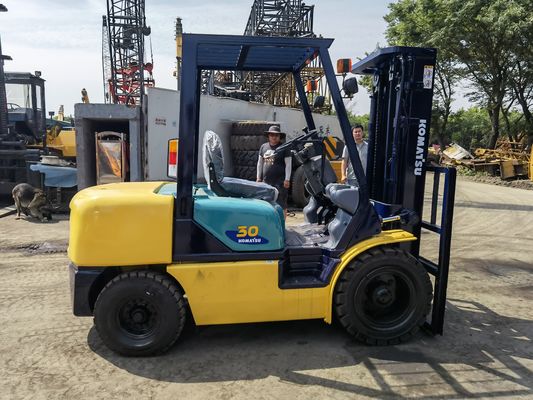 90% KOMATSU FD30 вилочный погрузчик ручной источник питания в Longhua с FD40 FD50 FD70