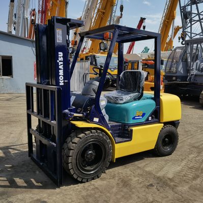1200 мм Длина вилки Komatsu FD30-14 3TON вилочная погрузка для ресторана подержанная 2стадия 3стадия