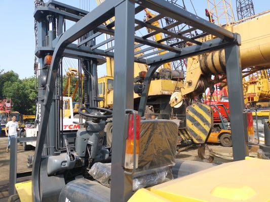 Подержанный вилочный погрузчик Komatsu FD50 5 тонн японское оборудование для подъема в отличном состоянии