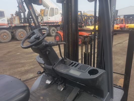 2.5 тонн Toyota Forklift FD30 для обработки материалов Год 2012 Печатные мастерские