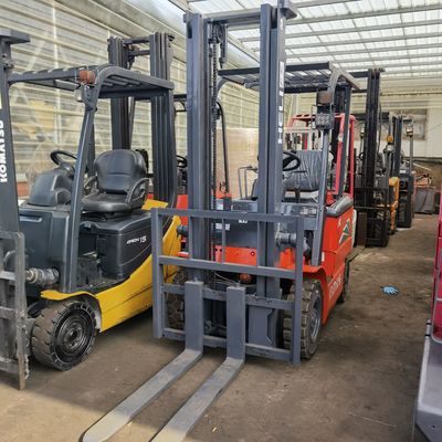 18000 кг Вес Оранжевый Небольшой вилочный погрузчик с 3-ступенчатым боковым смещением мачты и производительностью