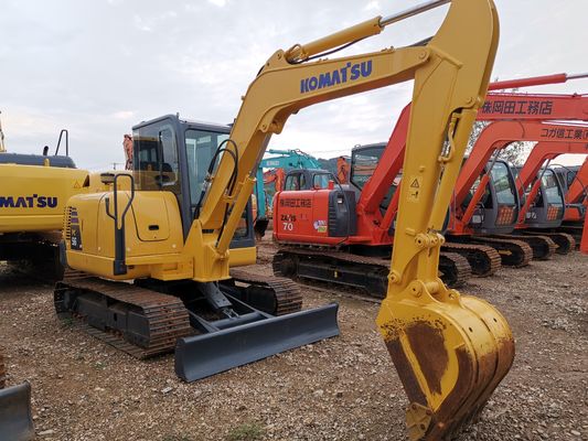 Низкие часы Komatsu Pc56-7 Использованный экскаватор в Шанхае с оригинальным гидравлическим клапаном