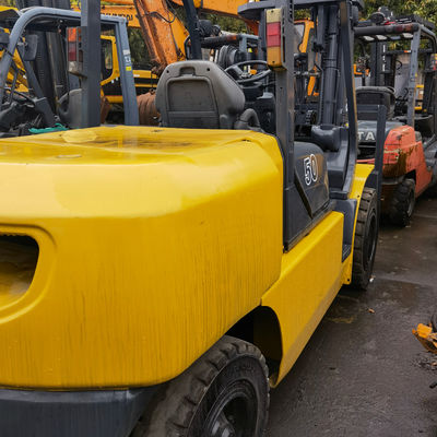Komatsu 4.5T 3 ступени 4,5 м Высота подъема Вилочная погрузка Япония Оригинальный дизельный FD50 Использованный