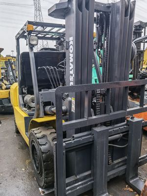 Komatsu 4.5T 3 ступени 4,5 м Высота подъема Вилочная погрузка Япония Оригинальный дизельный FD50 Использованный