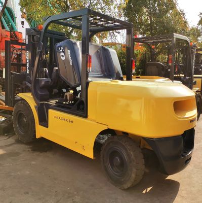 5 тонн Япония Оригинальный Komatsu FD50-7 Дизельный вилочный погрузчик в Шанхае с длиной вилки 1200 мм