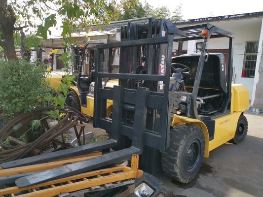 5 тонн Япония Оригинальный Komatsu FD50-7 Дизельный вилочный погрузчик в Шанхае с длиной вилки 1200 мм