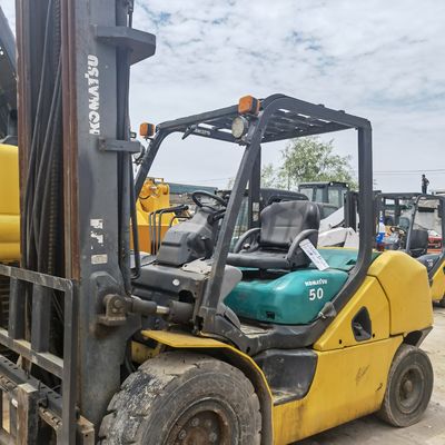 5-тонный вилочный погрузчик Komatsu FD50-10 FD50-7 FD50 с ручным источником питания и в хорошем состоянии