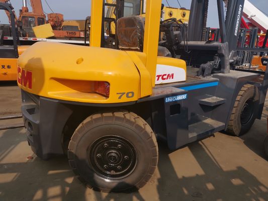 Мощный дизельный двигатель TCM FD70 7-тонный вилочный погрузчик 80% с двухступенчатой мачтой и боковым переключением