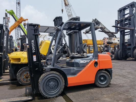 3000 кг Бензиновый двигатель Toyota 8F30 Гидравлический дизельный вилочный погрузчик для тяжелых грузов