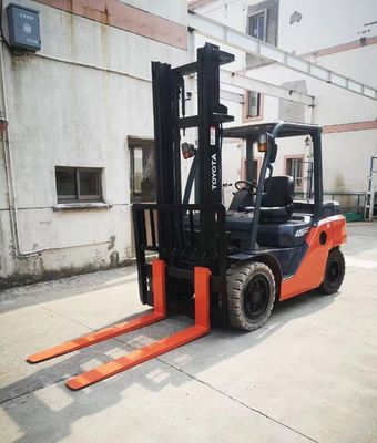 Японский оригинал FD45 Дизельный использованный вилочный погрузчик TCM 4,5 тонны в отличном рабочем состоянии