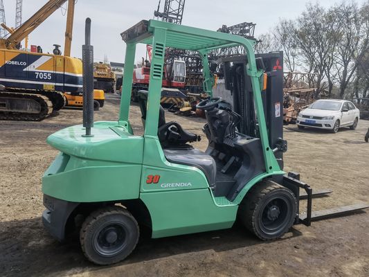 Стабильные условия работы Подержанный Mitsubishi 3тонный вилочный погрузчик FD30 с шириной вилки 180 мм