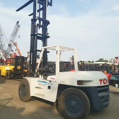 Источник питания Используемый 10-тонный вилочный погрузчик TCM FD100 с шириной вилки и рутиной