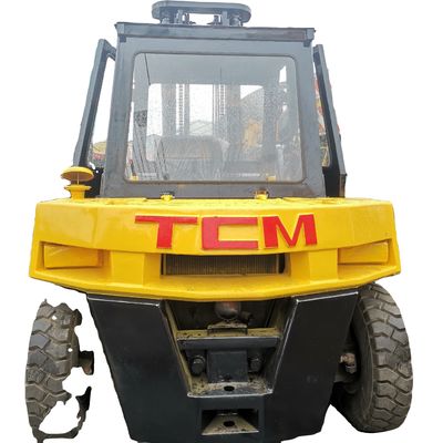 Подержанный вилочный погрузчик TCM FD70Z8 с автоматическими зубами и дизельным двигателем в Шанхае