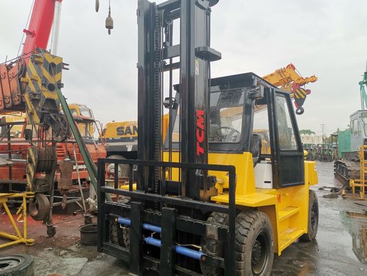 Подержанный вилочный погрузчик TCM FD70Z8 с автоматическими зубами и дизельным двигателем в Шанхае