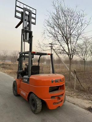 3-ступенчатый вертолет CPCD50 Подержанный вилочный погрузчик мощностью 5 тонн для снижения затрат на производство