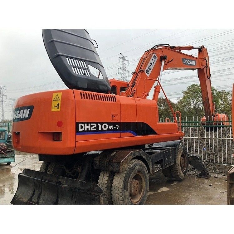 2020 Использованные экскаваторы Doosan DH210W-7 Колесные экскаваторы из Кореи Оригинальный двигатель Doosan